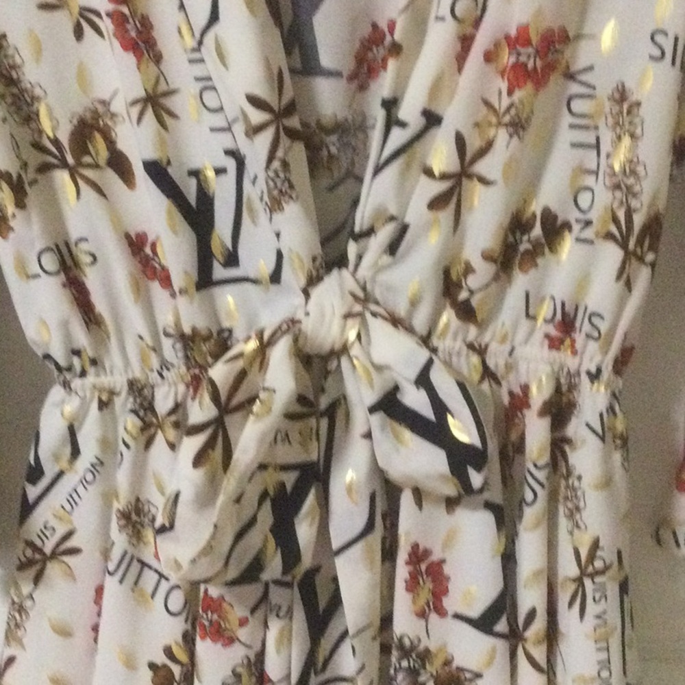 ❤️Floral Print Robe❤️ - Picture 2 of 4